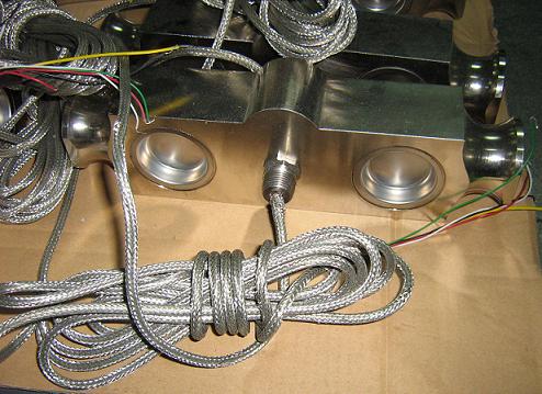 Một model loadcell sử dụng dây cáp chống chuột